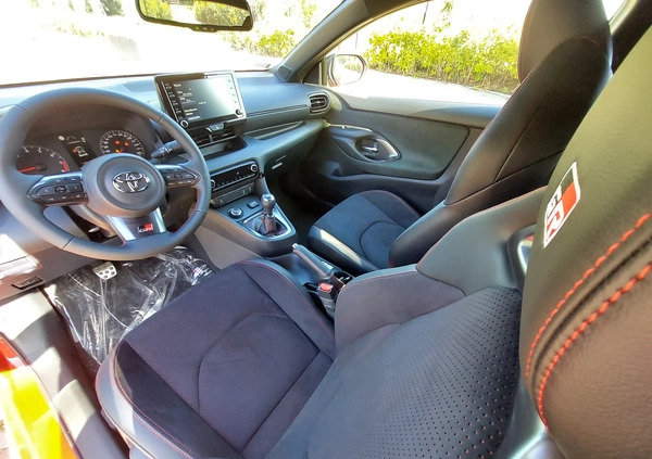 Toyota Yaris cena 181200 przebieg: 25, rok produkcji 2021 z Ciechanów małe 352